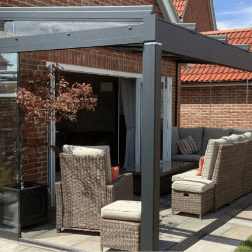 Modern Outdoor Glass Suites in East Riding of Yorkshire